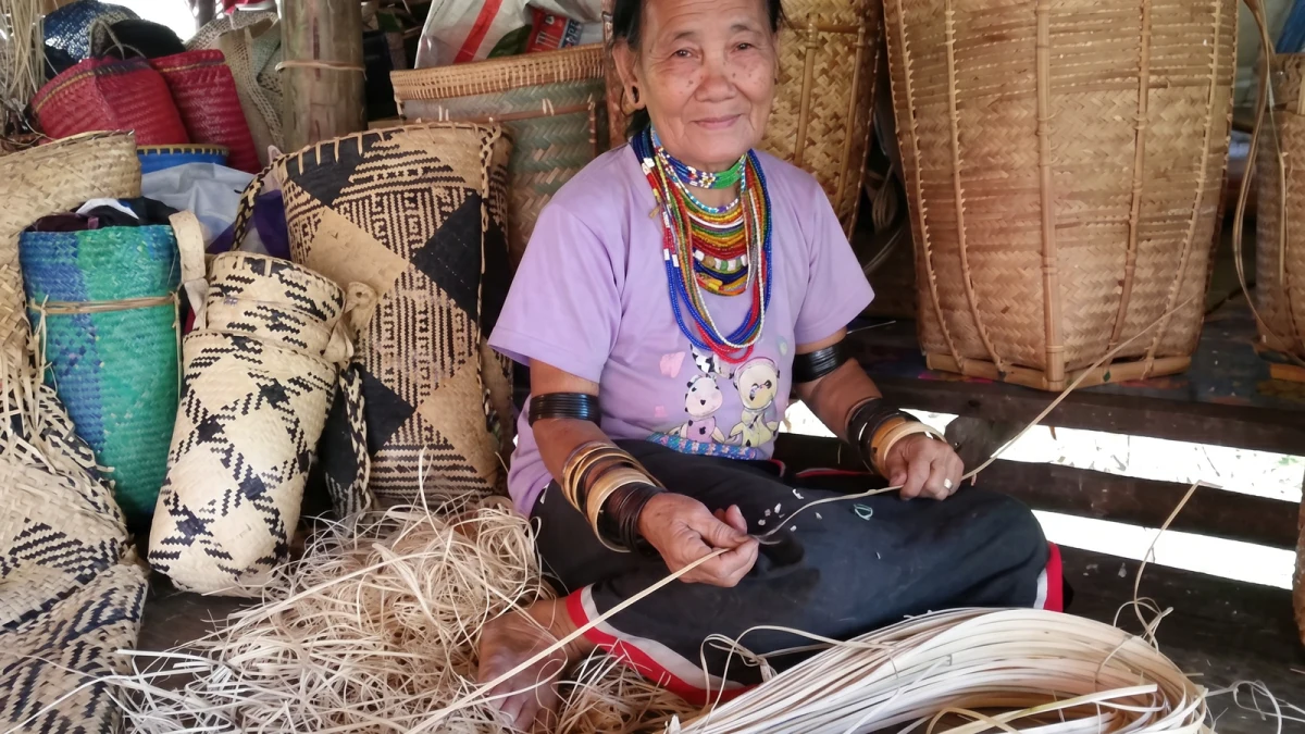 Supporting the Penan Tribe &mdash; handicraft community