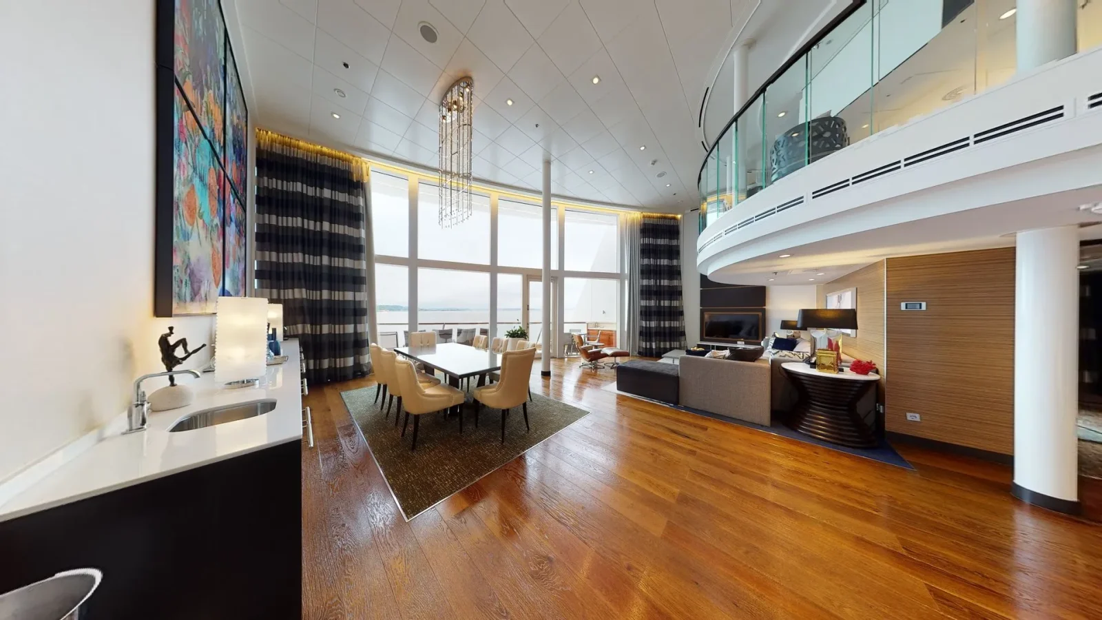 Royal Suite Class